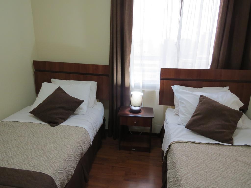Personal Aparts Downtown Santiago Room photo